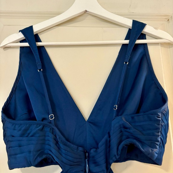 New without tags Abercrombie Giselle Pleated Cutout Maxi Dress - Picture 5 of 6